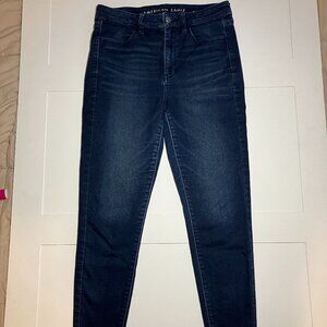 American Eagle Super Stretch High-Rise Jegging | Dark Wash Denim | Womens Size 6